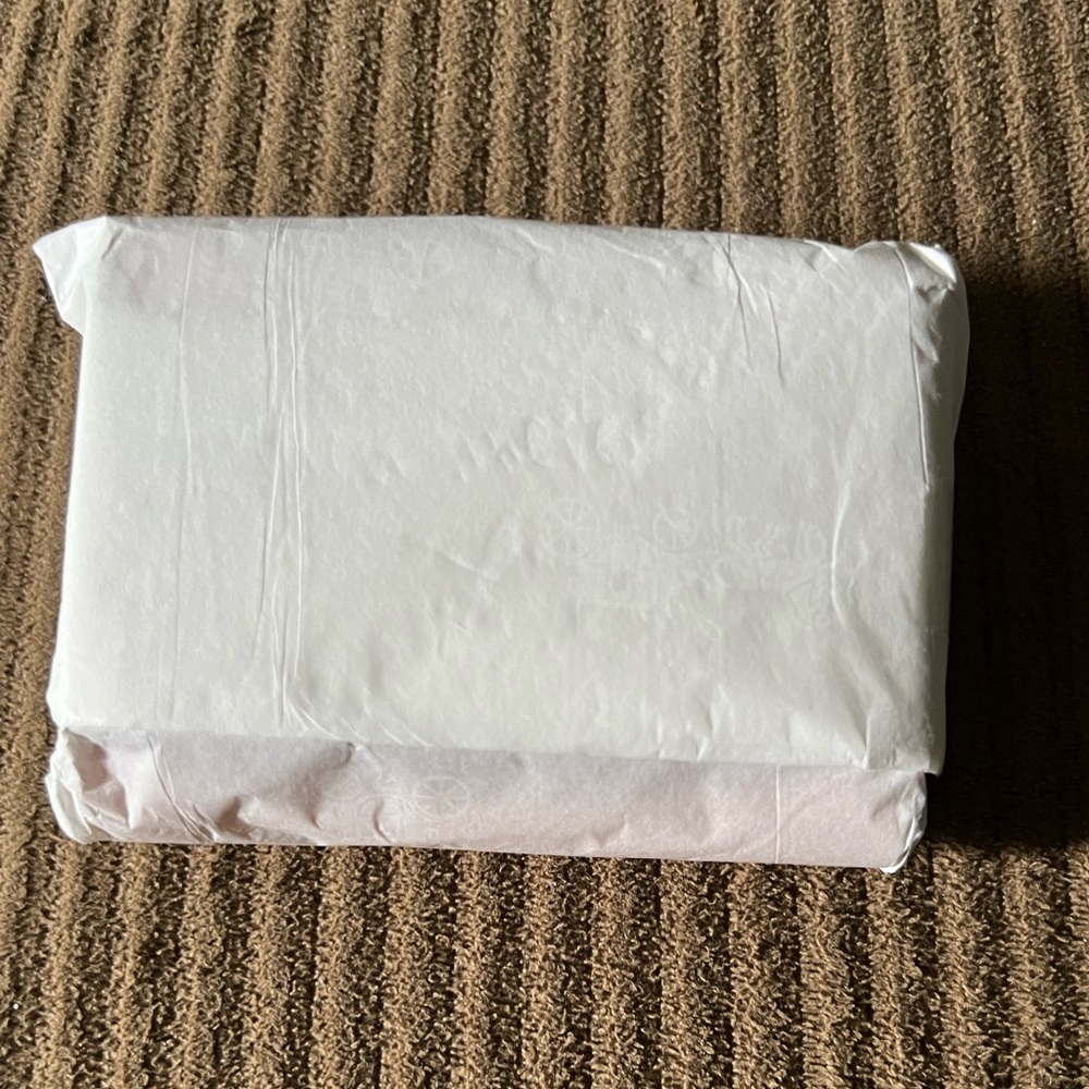 Coach Micro Wallet new with tags - Picture 4 of 5